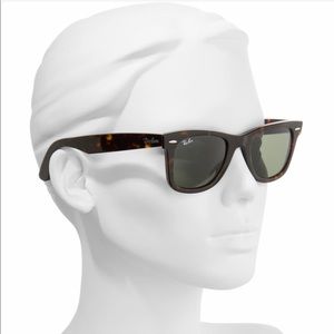 Ray Ban Wayfarer Sunglasses